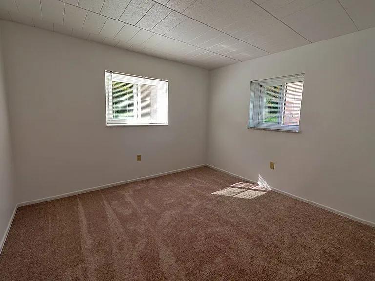 Smaller Bedroom (Corner unit)