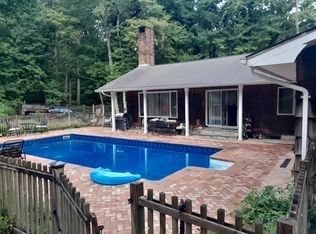 85 Sweet Hollow Rd, Huntington, NY 11743