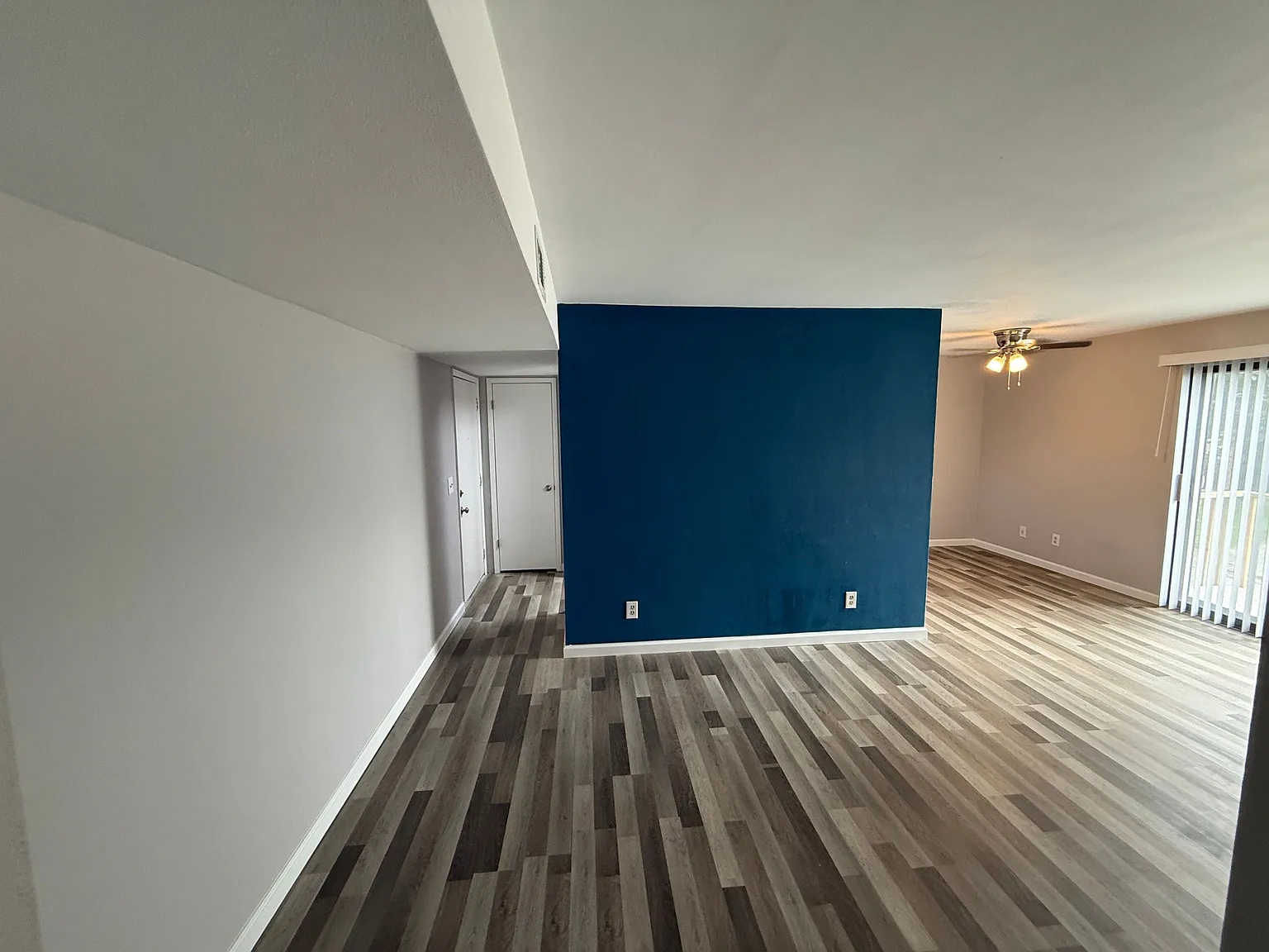 Stylish Two Bedroom — Photo 1