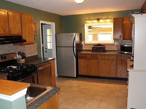 5th image of 17320 Berwick Tpke