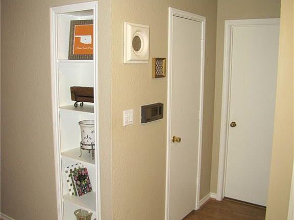 3rd image of 8527 Brittania Way