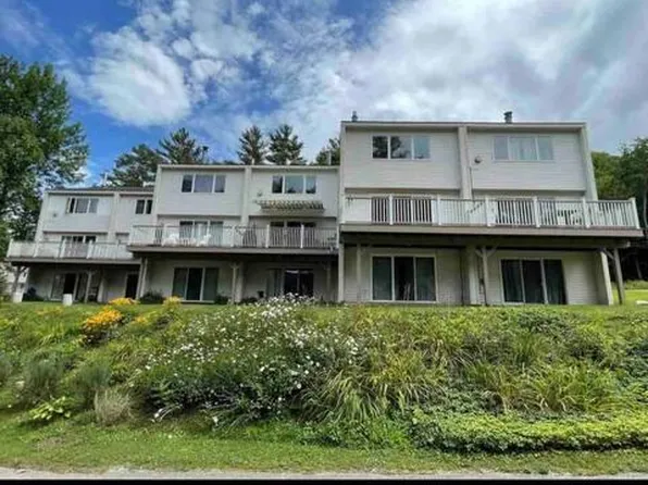 339 Fox Ln, Ludlow, VT 05149