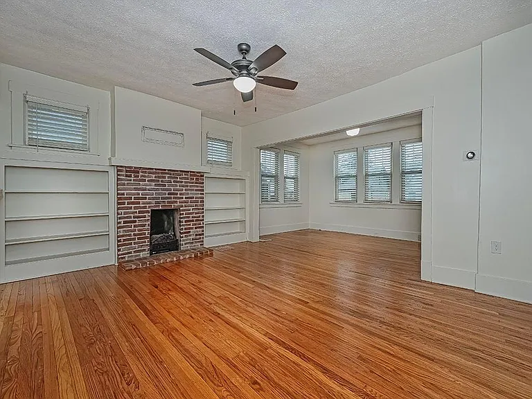 105 Shady Dr W #4 — Photo 7