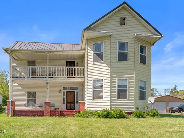 210 Evergreen St, Glade Spring, VA 24340