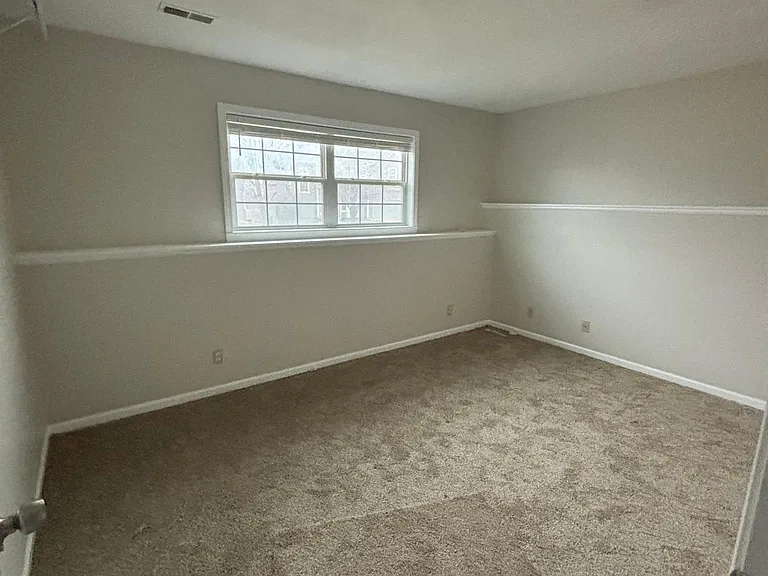 406 Killarney Ln — Photo 9