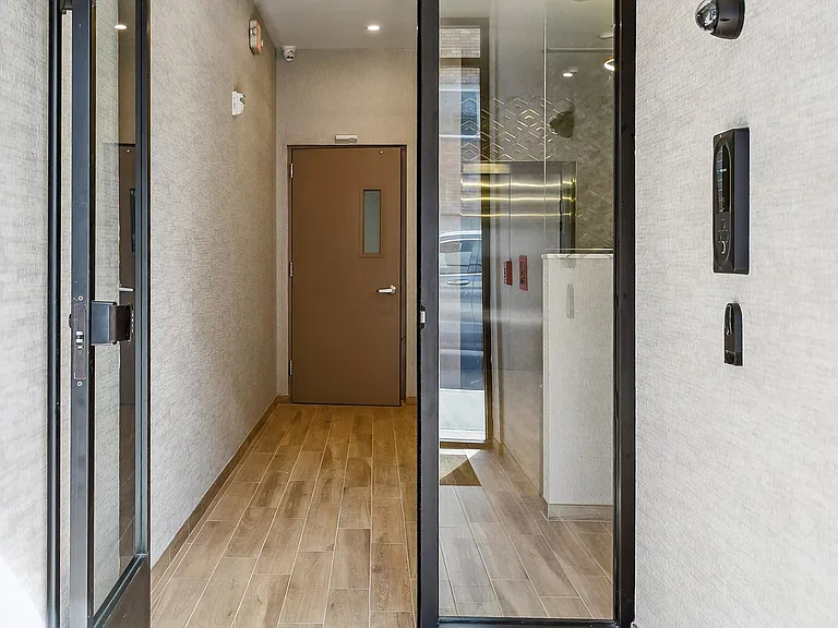 6800 Polk St #402 — Photo 3