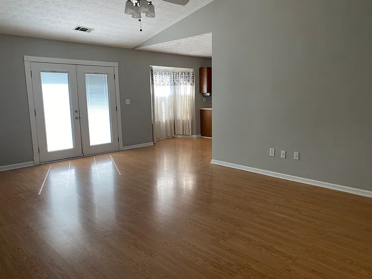 4818 Katia Ln — Photo 11