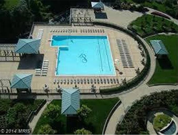 view of outdoor pool