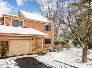 211 Ivy Hill Ln, Rye Brook, NY 10573