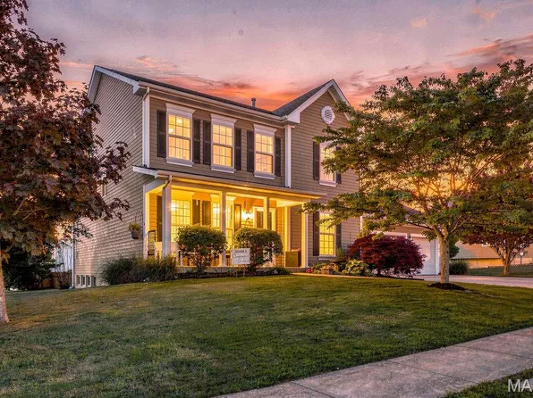 302 America St, Wentzville, MO 63385