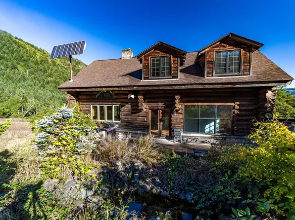 3250 Mountain View Rd, Kneeland, CA 95549