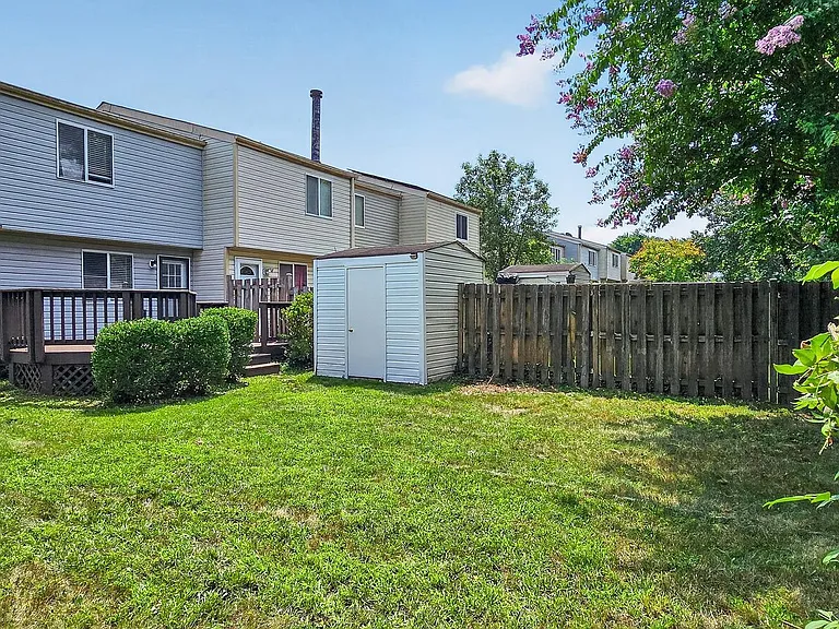 3591 Laurel View Ct — Photo 8