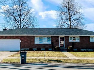 272 Robin Hood Ln, Troy, OH 45373