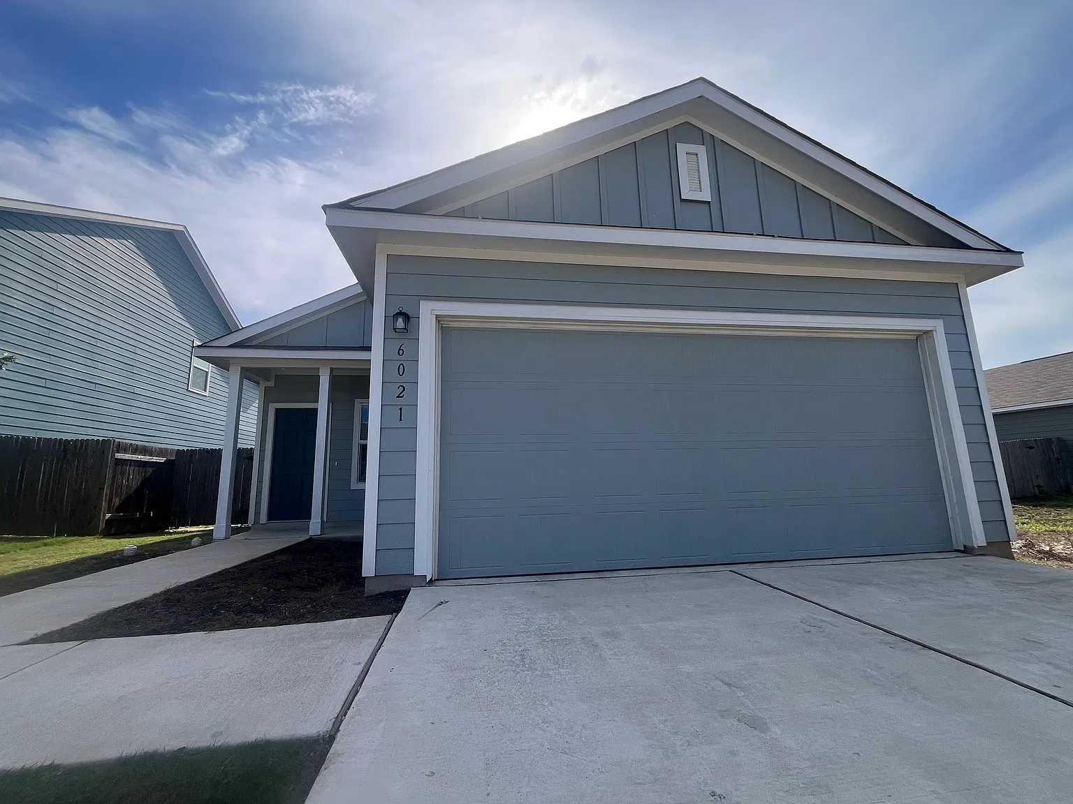 4 bed, 1606 sqft, $2,000 — Photo 1