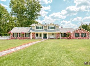 26960 Homer Laurence Ln, Denham Springs, LA 70726