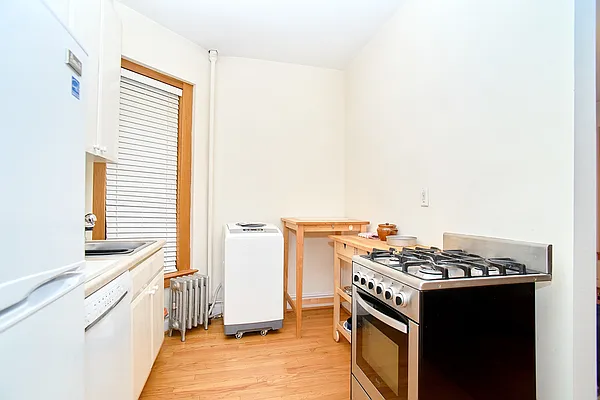 Rented by Halstead Real Estate | media 16