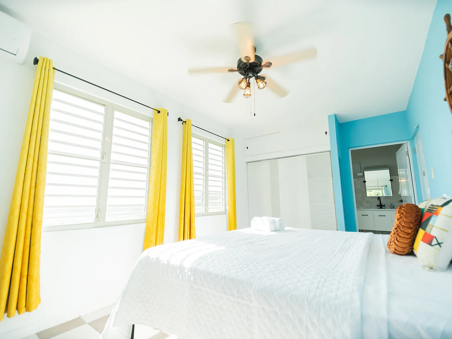 2 bed, 1.5 bath, 1100 sqft, $2,300 — Photo 3