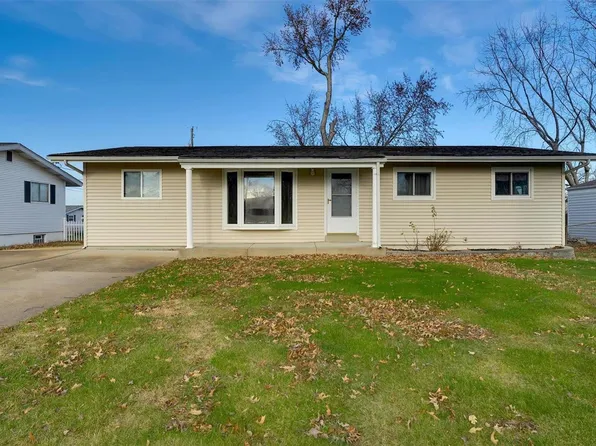 9511 Bobmar Dr, Saint Louis, MO 63123