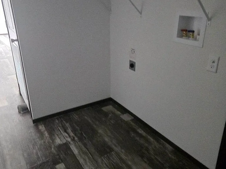 417 W 4th Ave #2 — Photo 10
