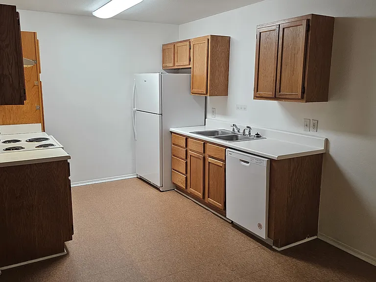 112 Winchester Point #C — Photo 4