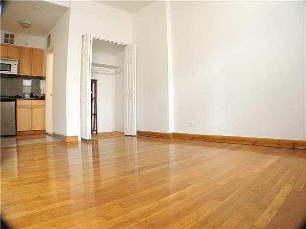 1st image of 252 E 33rd St APT 4F