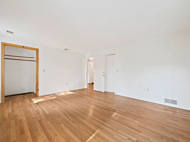 8 Winthrop Ave — Photo 14