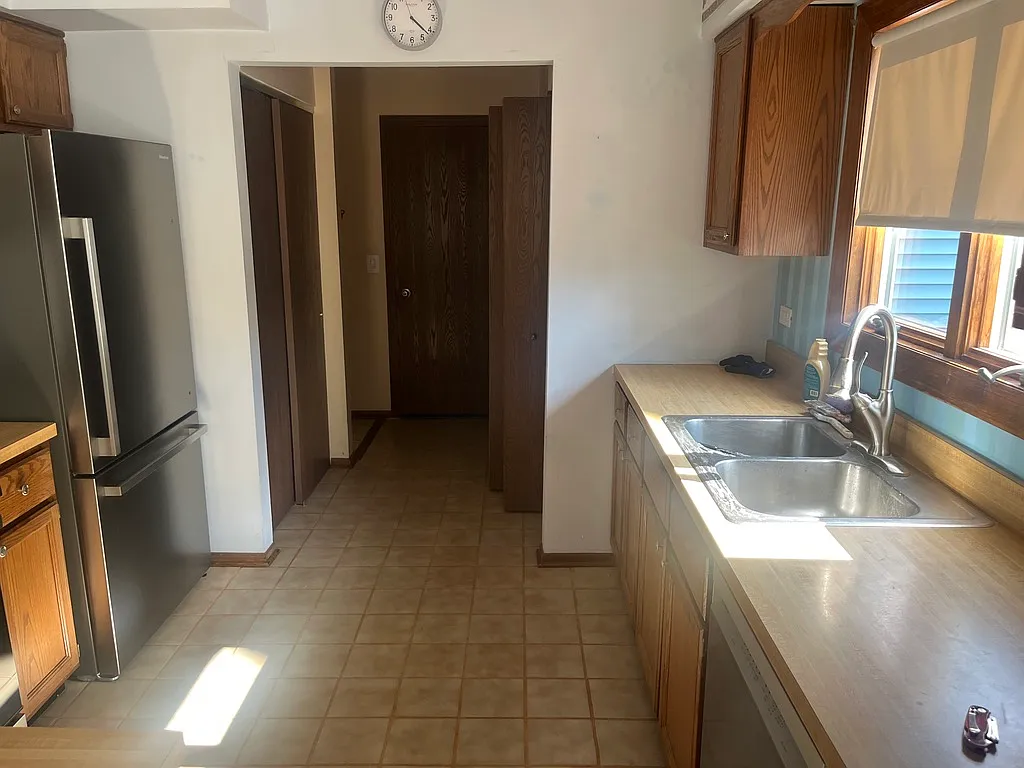 2 bed, 2.5 bath, 1500 sqft, $3,000 — Photo 4