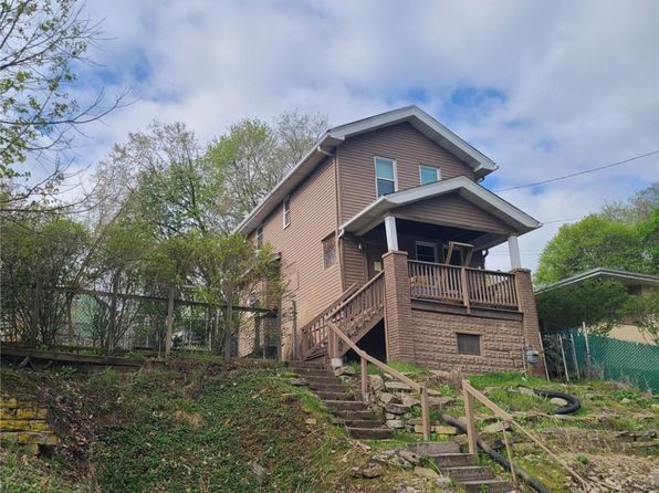 211 Hickory St, Mc Kees Rocks, PA 15136