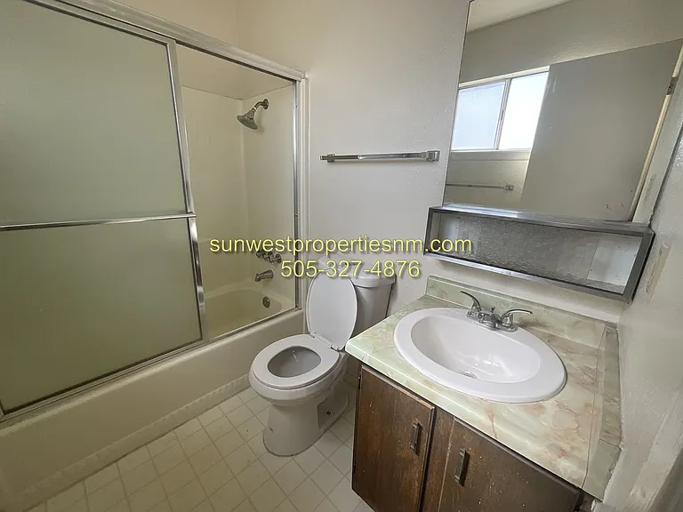2705 E 22nd St — Photo 13