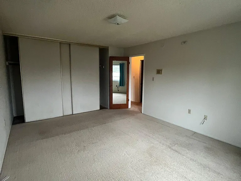 925 Madison St #2 — Photo 10