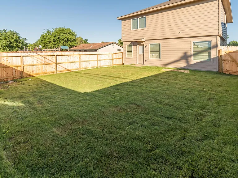 5126 War Horse Dr — Photo 5