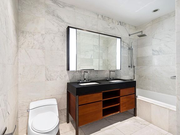 5th image of 75 Wall St APT 28F