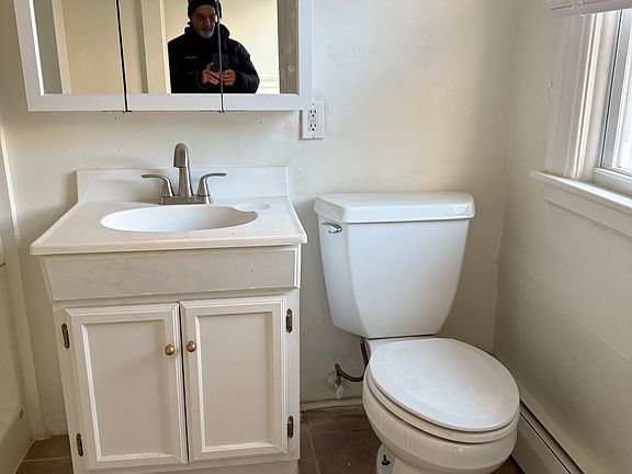 4th image of 55 State St