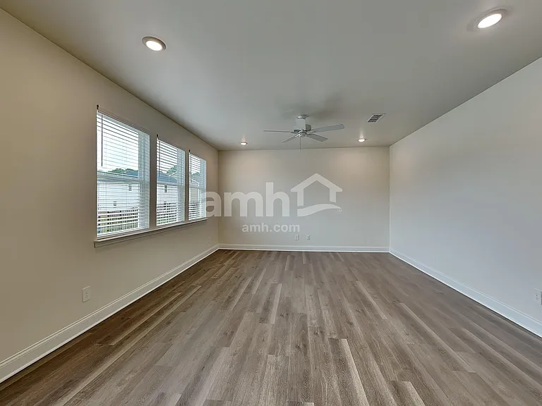 3337 Emzy Dr — Photo 5