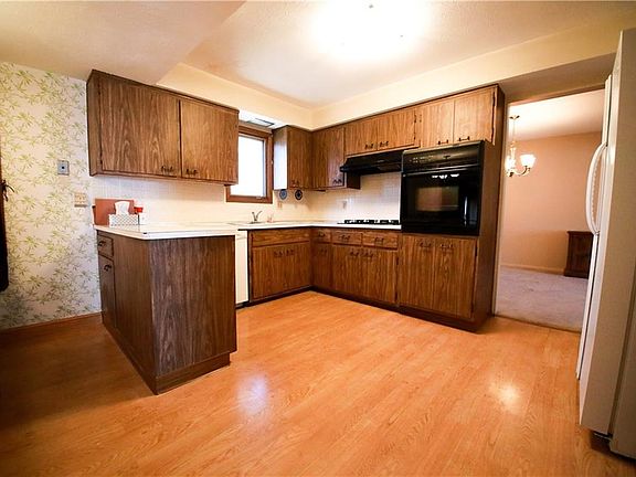 5th image of 1394 S Lyn Cir