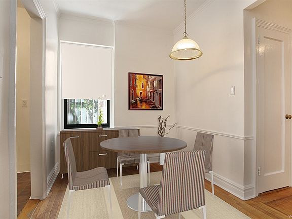 2nd image of 230 Park Pl APT 3D