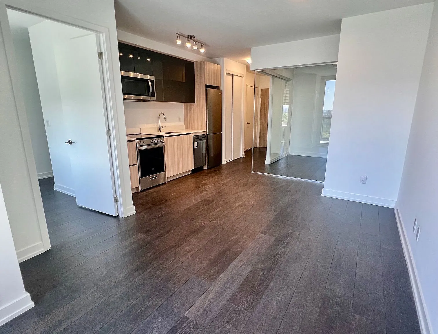 2 bed, $2,400 — Photo 3