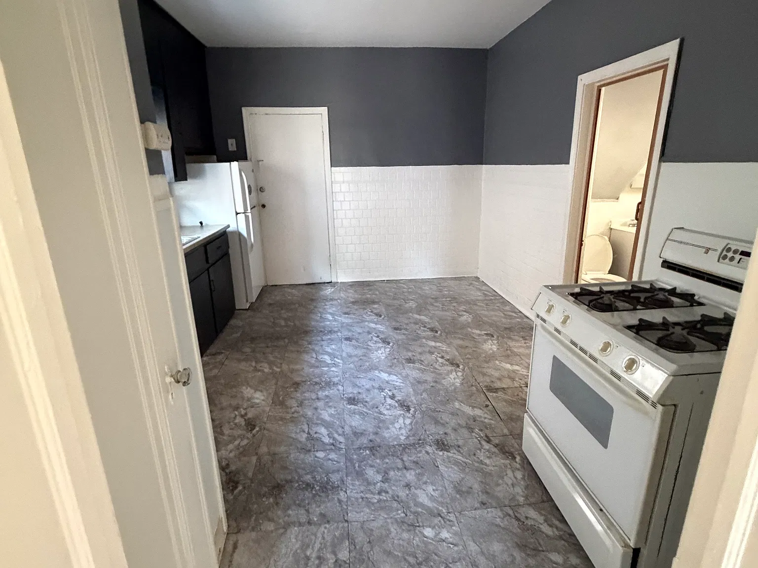 2 bed, 700 sqft, $750 — Photo 4