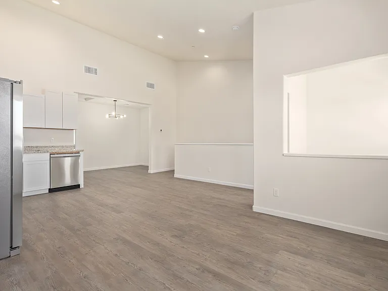 Myrtle Townhomes — Photo 4