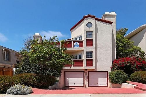 2nd image of 1020 Thomas Ave