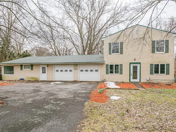 17054 Ridge Rd, Holley, NY 14470