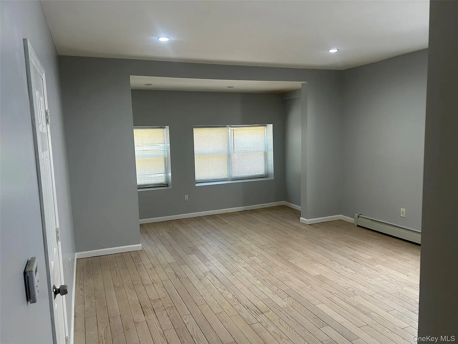 3 bed, 1.5 bath, 2032 sqft, $3,400 — Photo 3