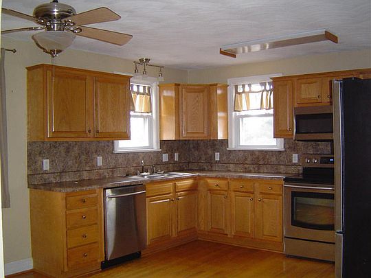 4th image of 2515 Dorchester Dr NW