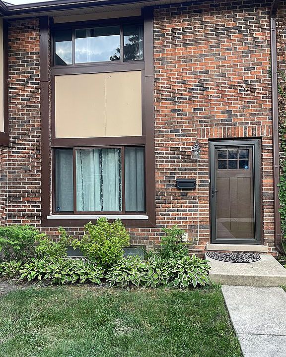 1st image of 1S231 Ingersoll Ln