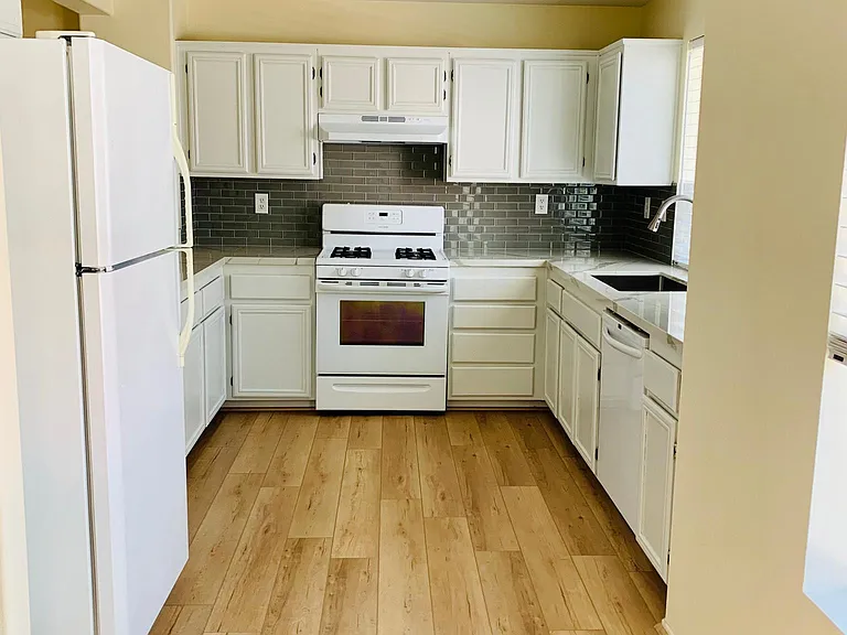 10250 Wateridge Cir #206 — Photo 5