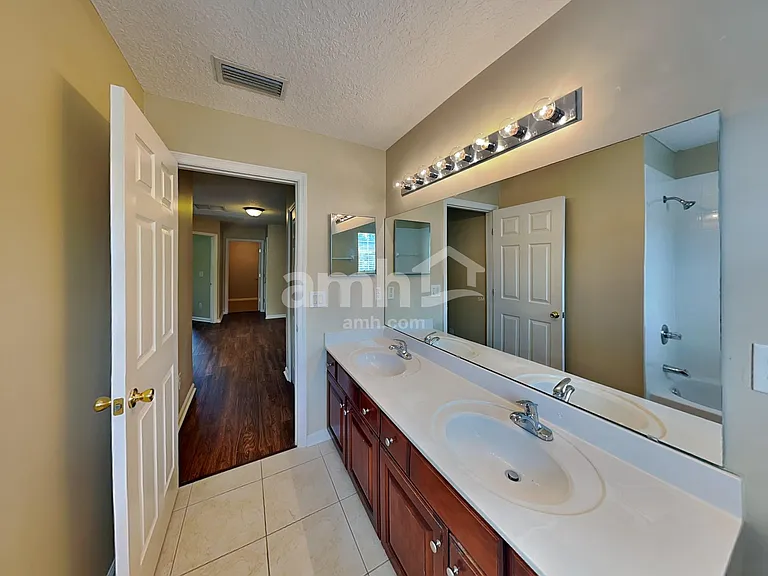 729 Porto Cristo Ave — Photo 17