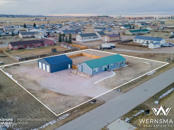 2402 Anvil Ln, Gillette, WY 82718
