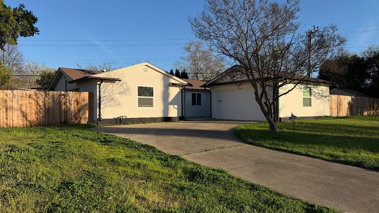 2129 Kellogg Way photo 1