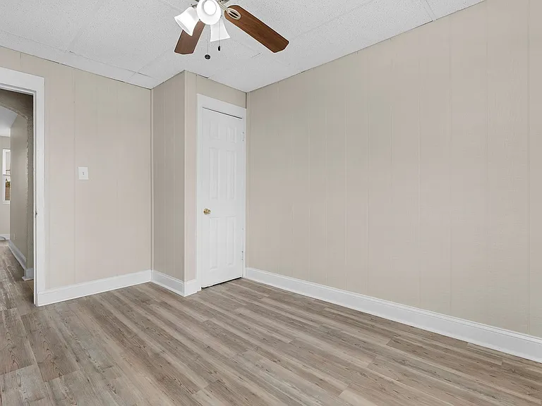 1136 Steelton Ave — Photo 9