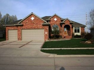 1109 Summerwood Dr, Fremont, NE 68025